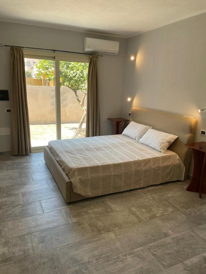 Casa Camere Pistis Assemini Ngoại thất bức ảnh