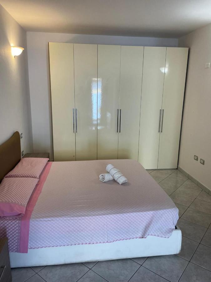 Casa Camere Pistis Assemini Ngoại thất bức ảnh