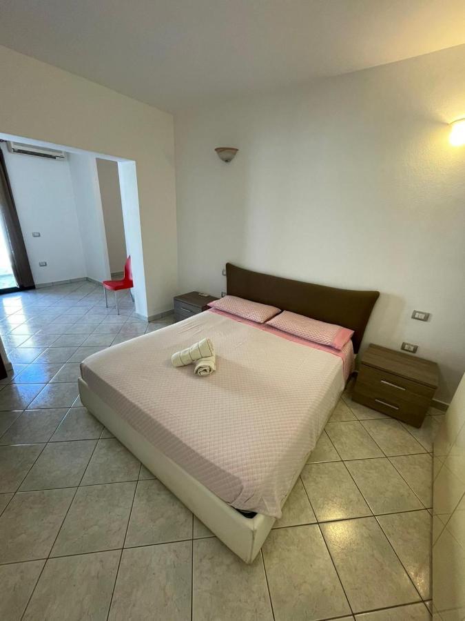Casa Camere Pistis Assemini Ngoại thất bức ảnh