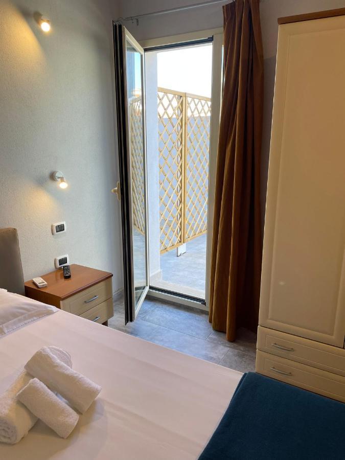 Casa Camere Pistis Assemini Ngoại thất bức ảnh